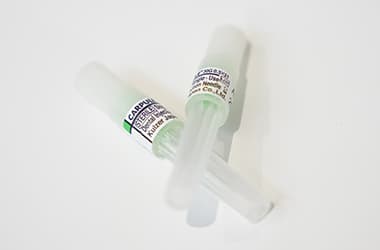 細い注射針